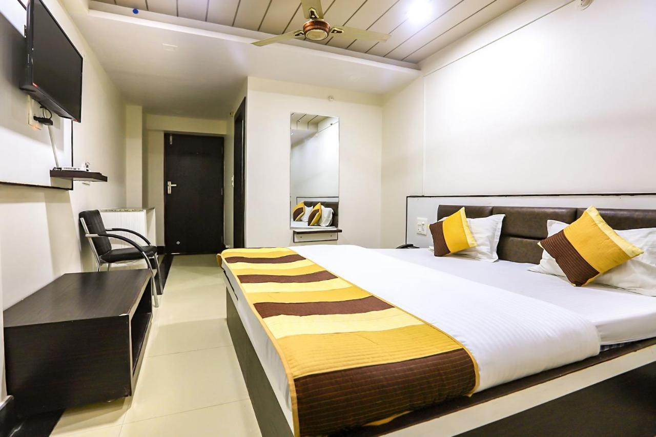 Oyo 11840 Hotel Venus Adžmér Exteriér fotografie